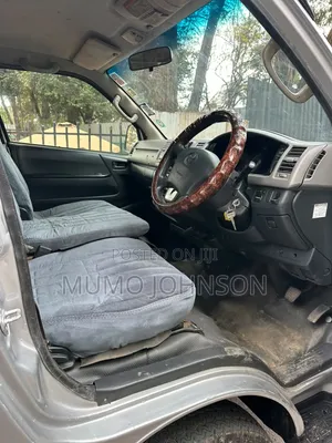 Toyota HiAce 2012 Silver