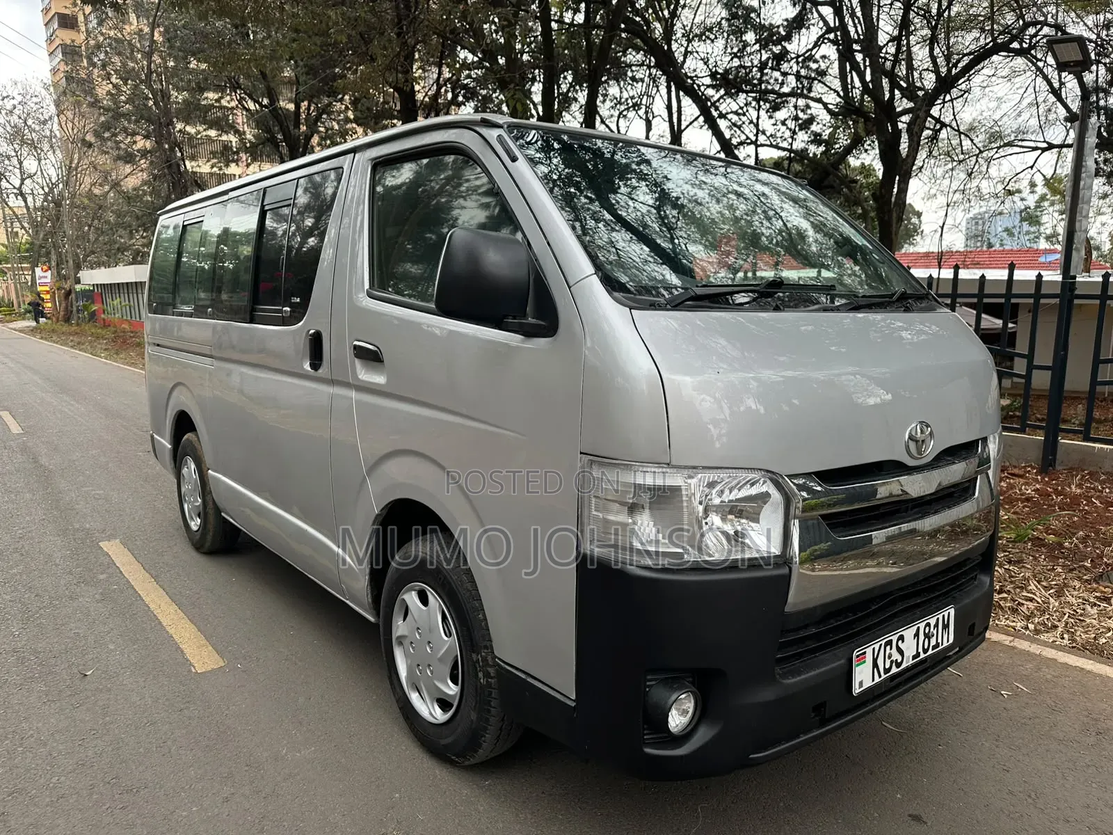 Toyota HiAce 2012 Silver