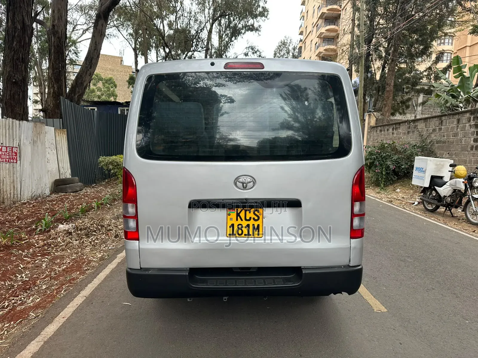 Toyota HiAce 2012 Silver