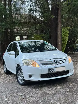 Toyota Auris 2010 White