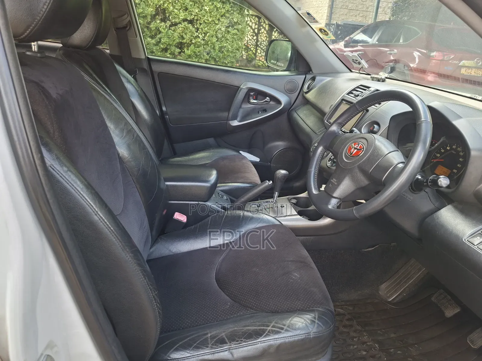 Toyota Vanguard 2009 White