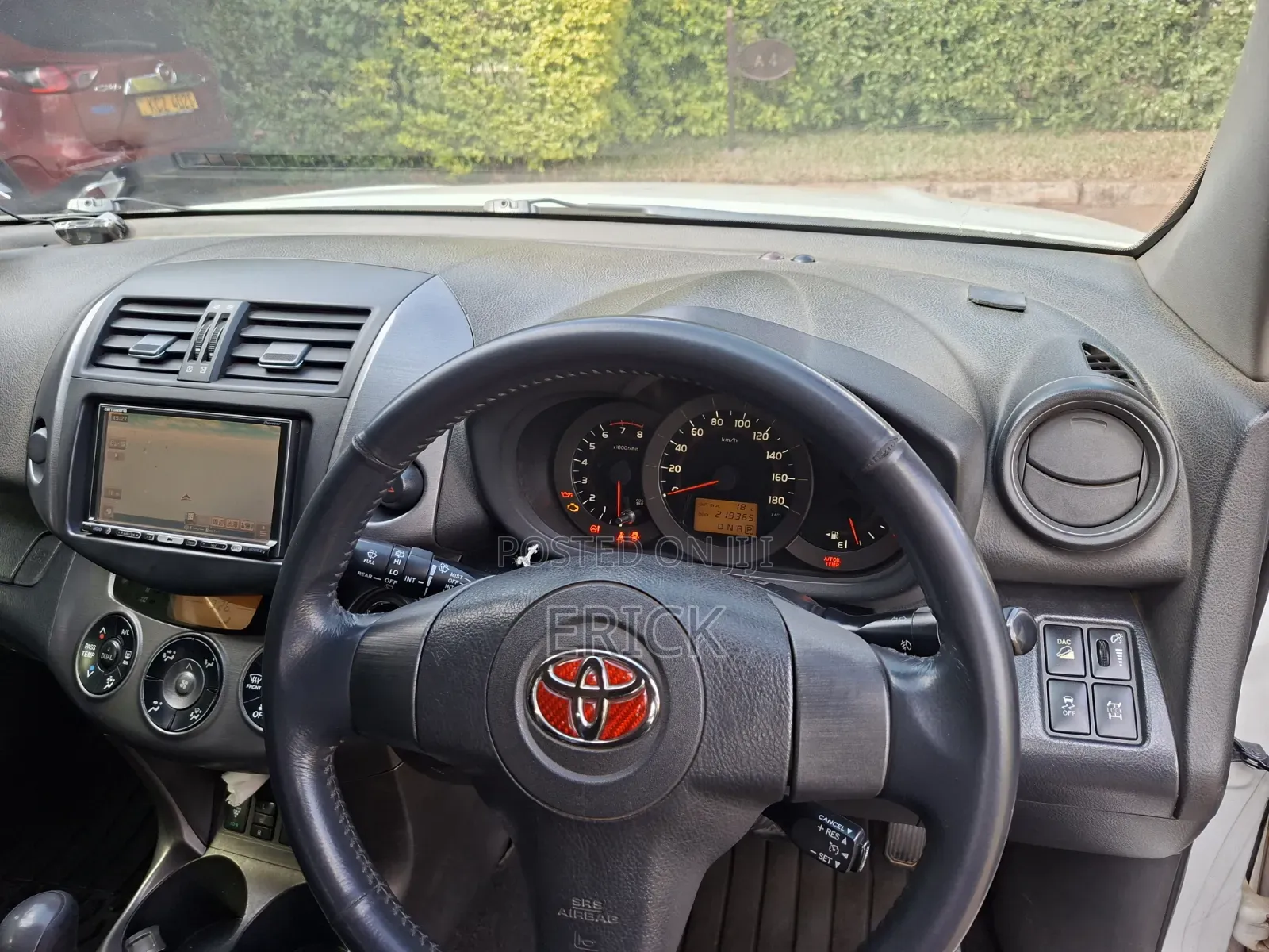 Toyota Vanguard 2009 White