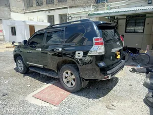 Toyota Land Cruiser Prado 2.7 i 2012 Black