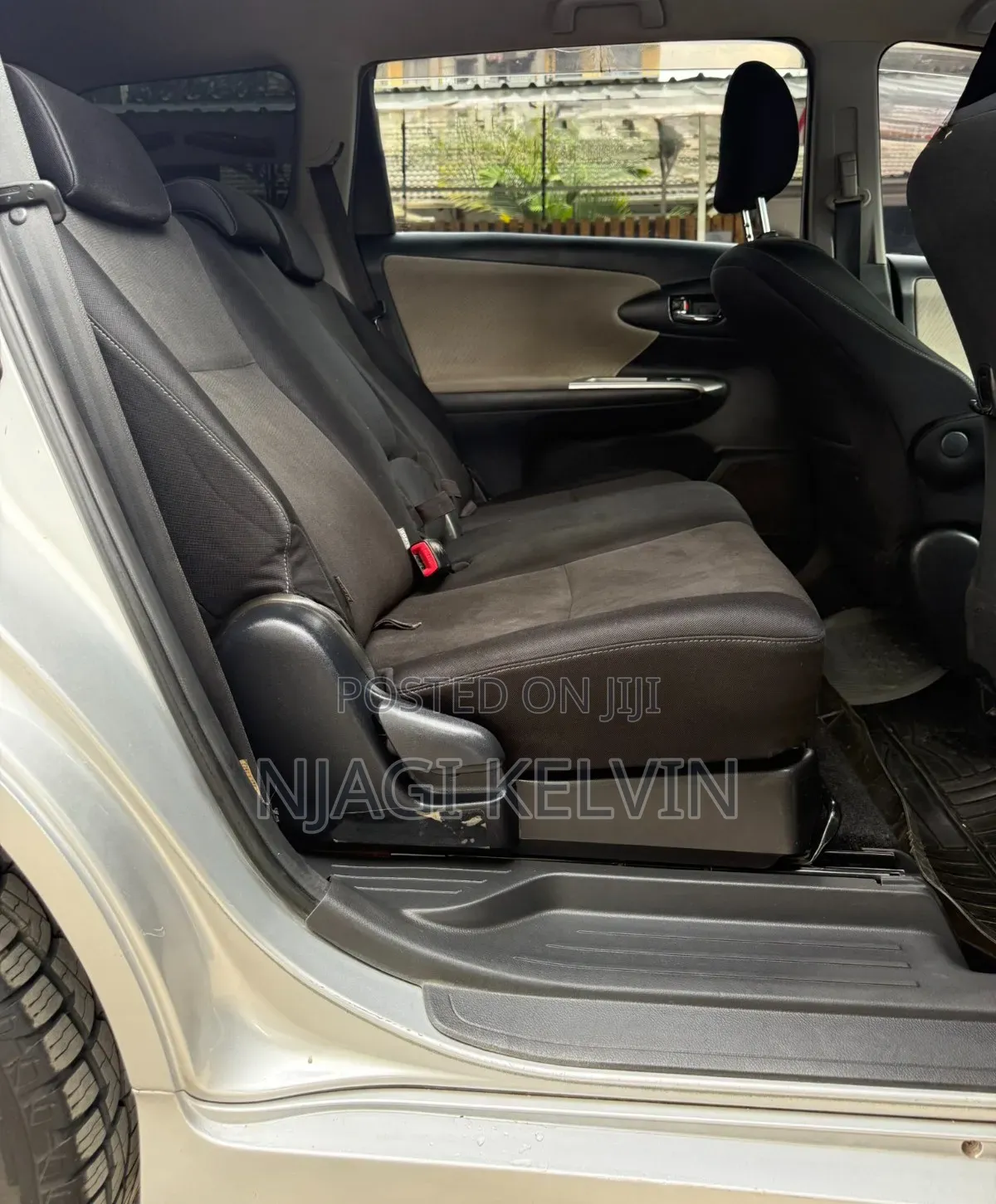 Toyota Wish 2012 Silver