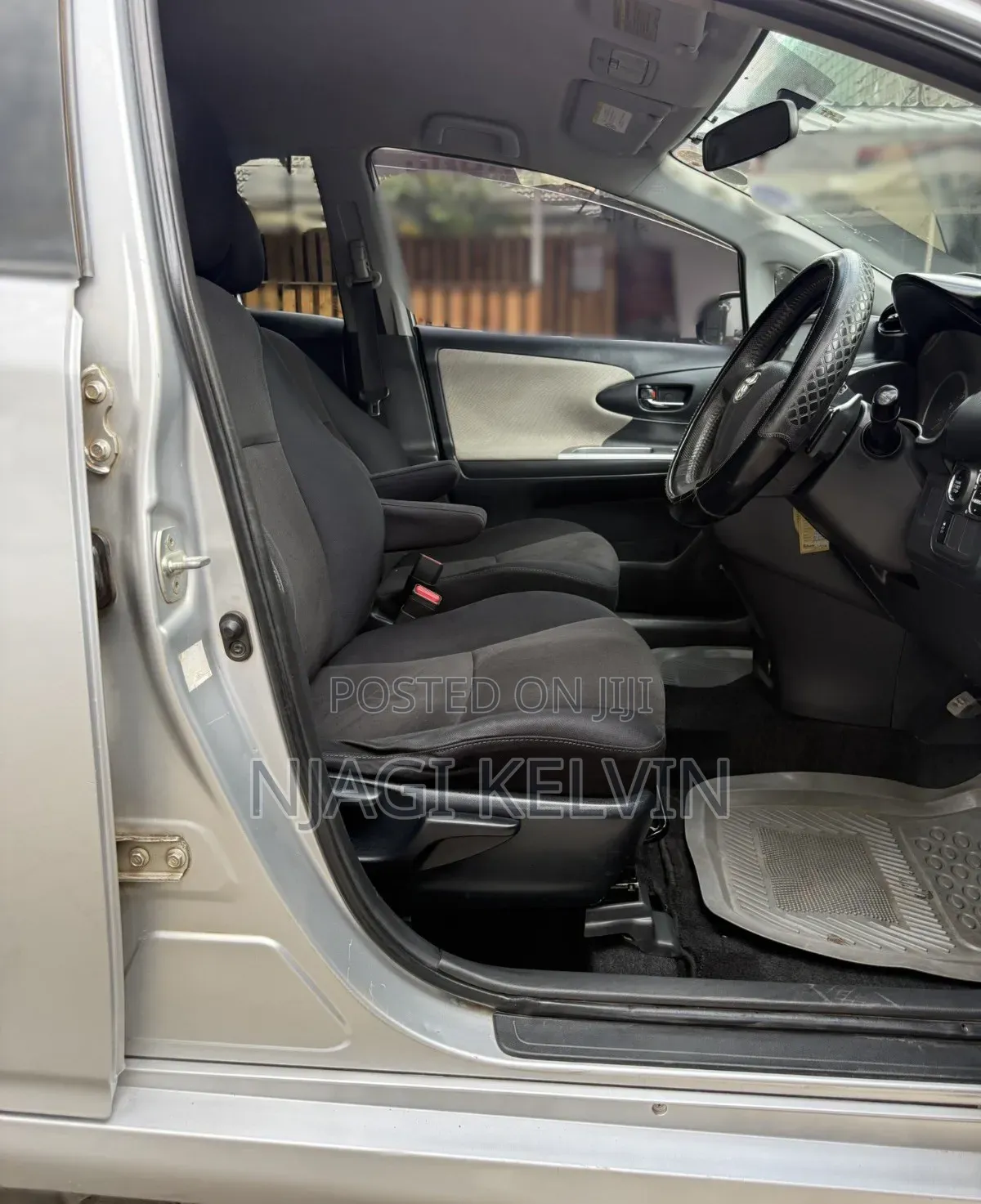 Toyota Wish 2012 Silver