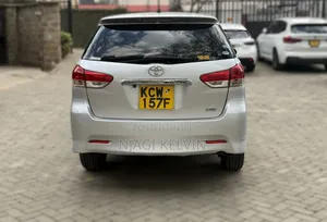 Toyota Wish 2012 Silver