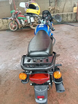 New Bajaj Boxer 150 UG 2026 Blue