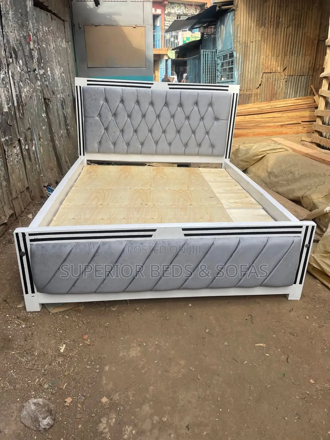 5x6 Grey Tufted Mocket Bed + Pay on Delivery