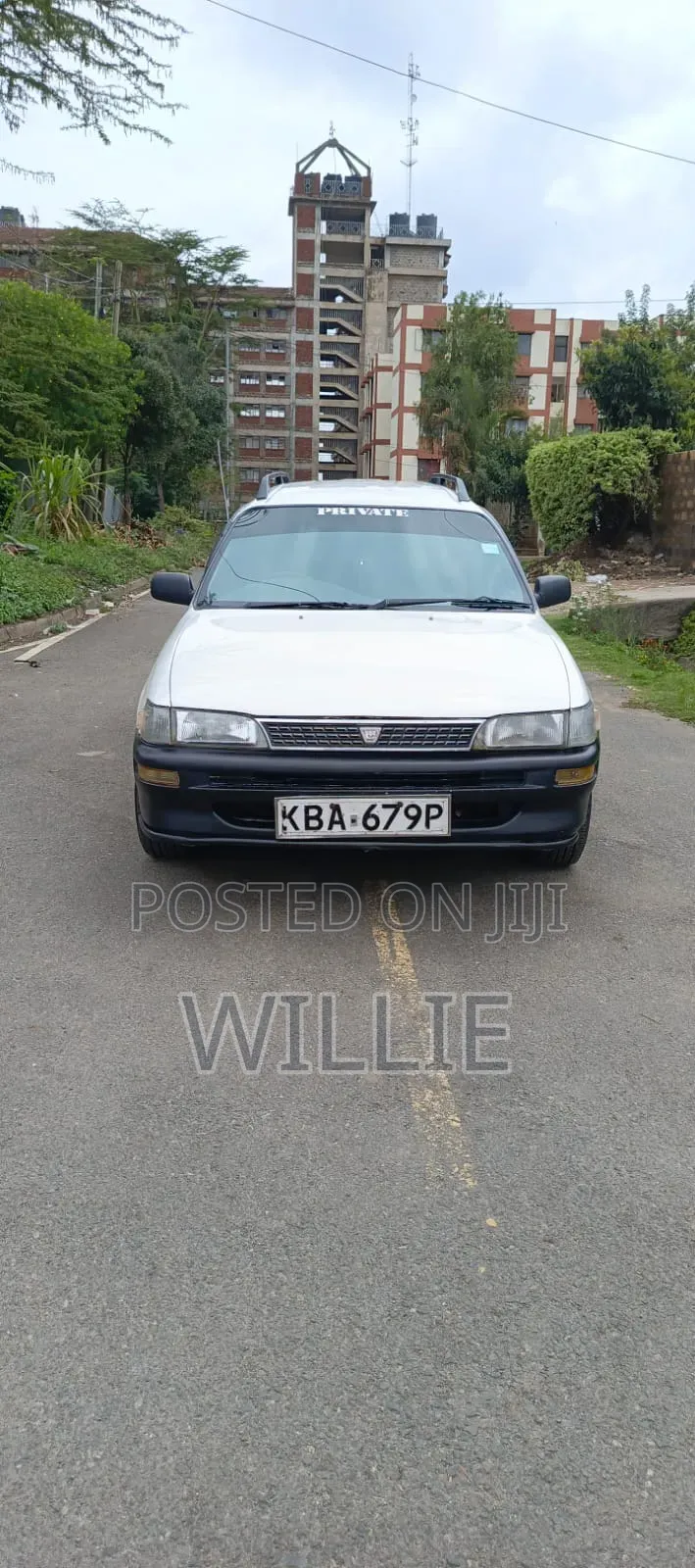 Toyota Corolla 2001 White