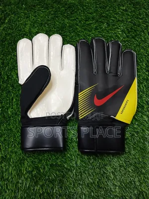 VaporGrip 3 in Black and Yellow Goalkeeper Gloves