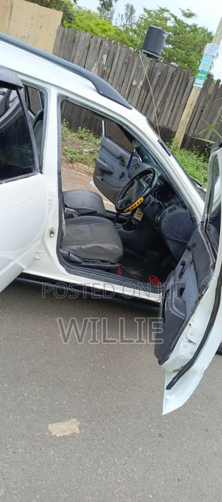 Toyota Corolla 2001 White