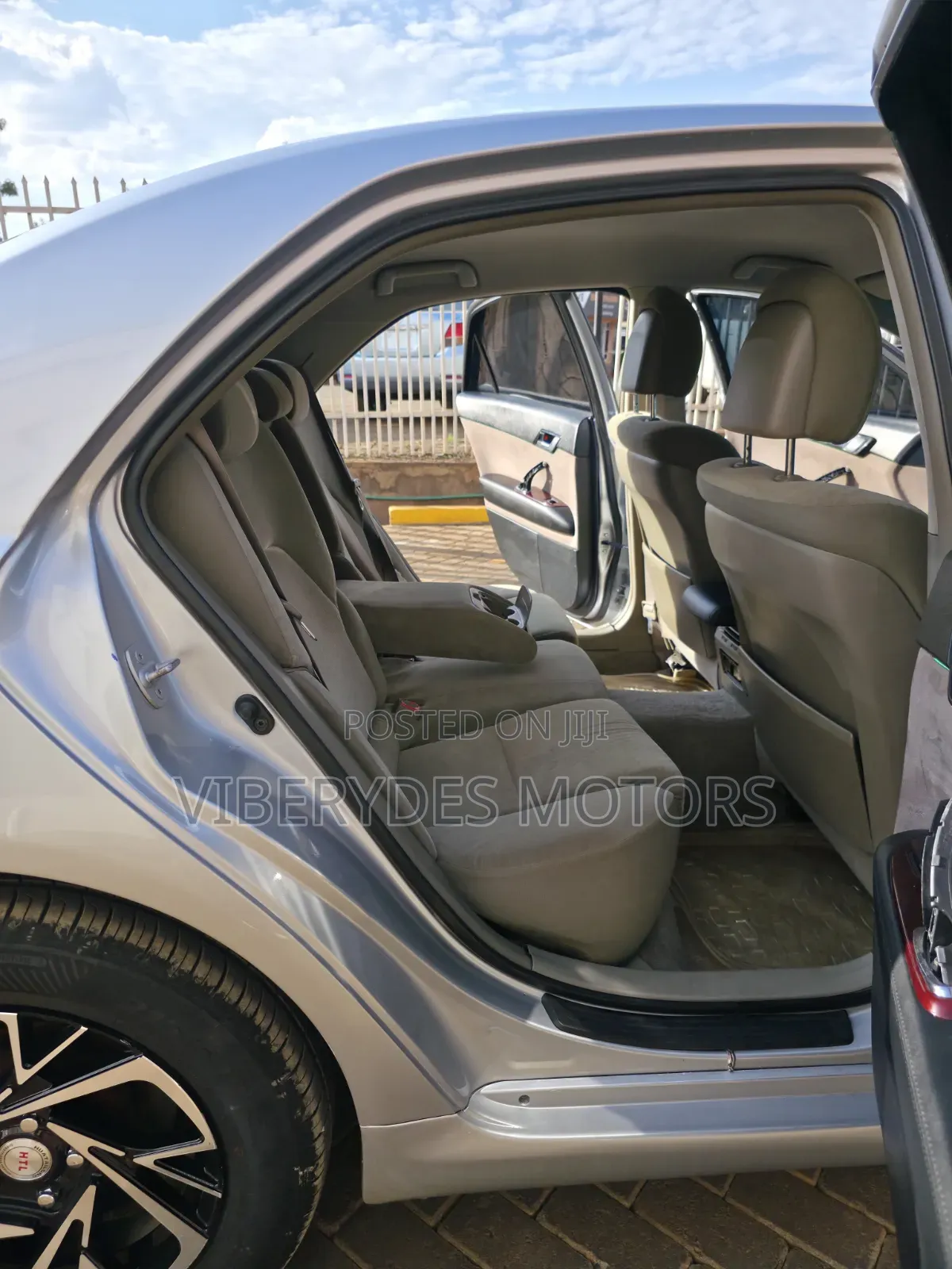 Toyota Mark X 2009 Silver