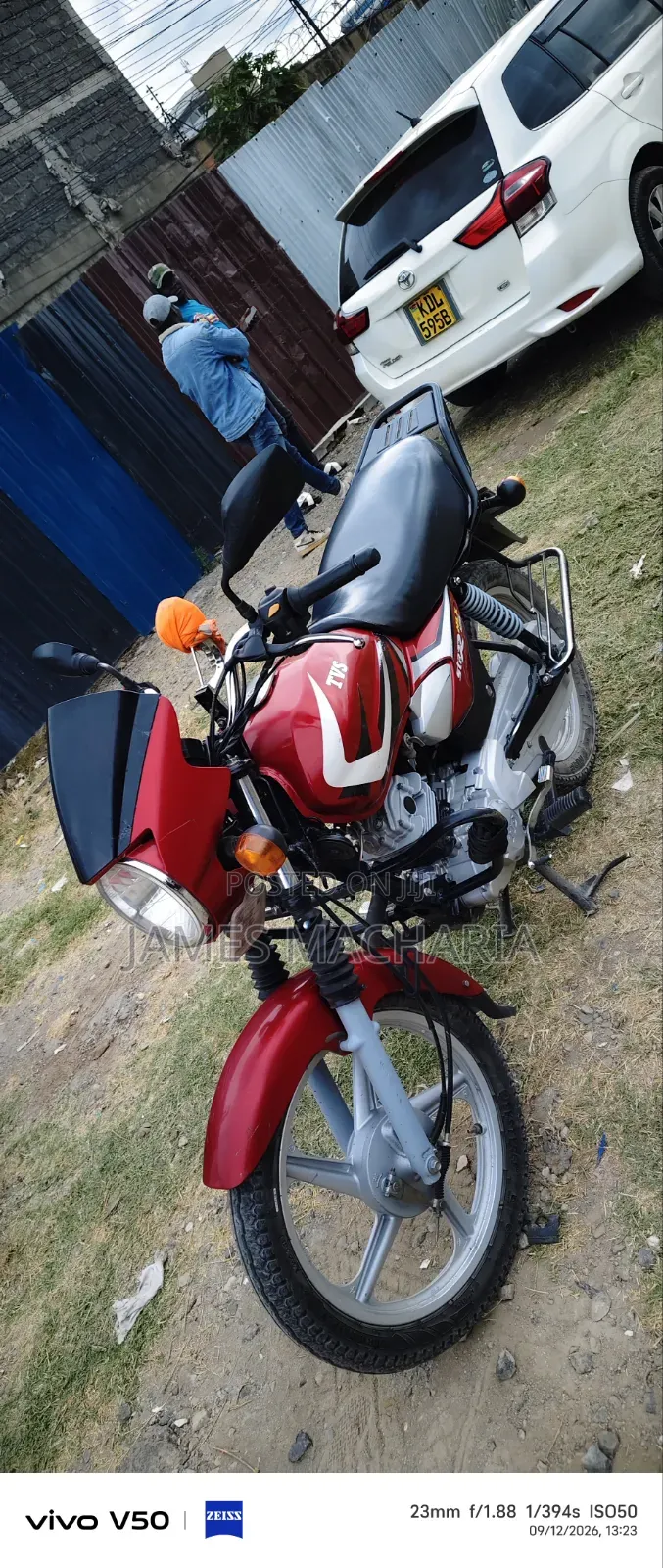 TVS HLX 125 2026 Red