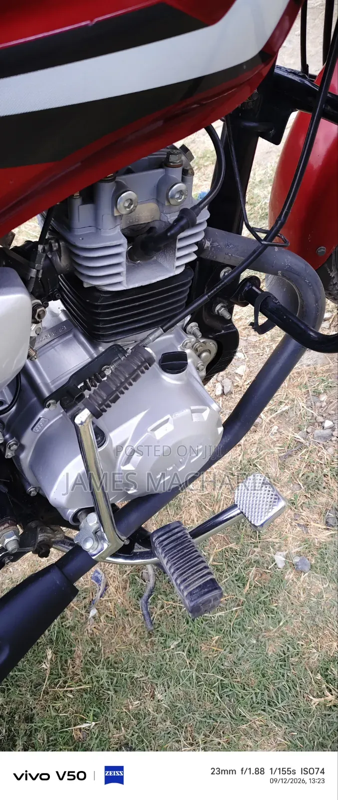 TVS HLX 125 2026 Red