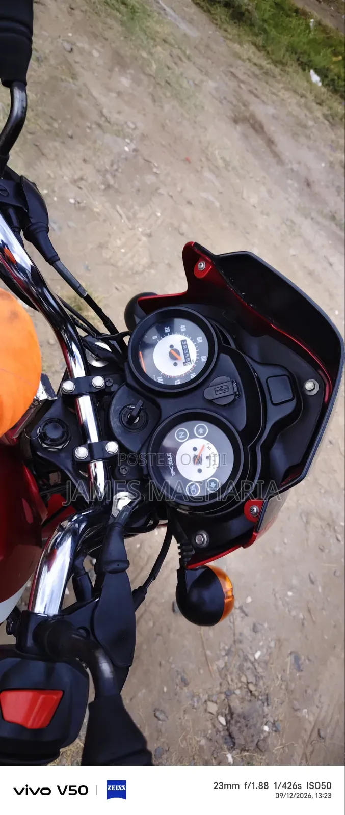TVS HLX 125 2026 Red