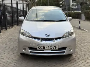Toyota Wish 2012 Silver