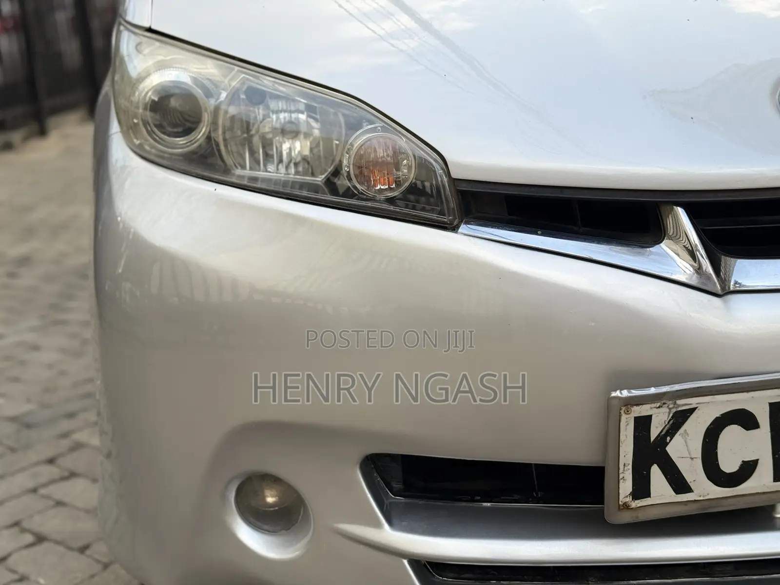 Toyota Wish 2012 Silver
