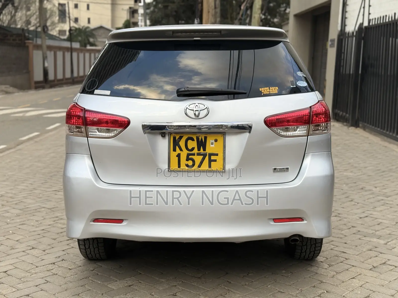 Toyota Wish 2012 Silver