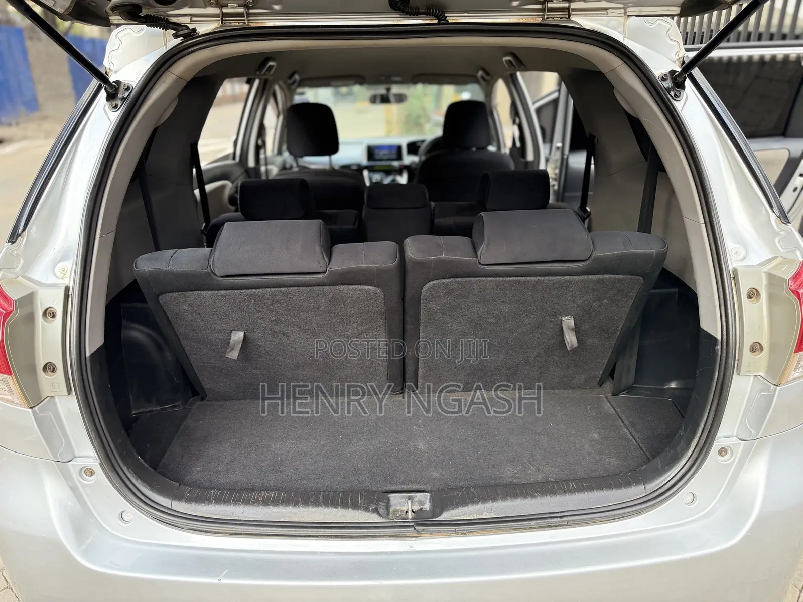 Toyota Wish 2012 Silver