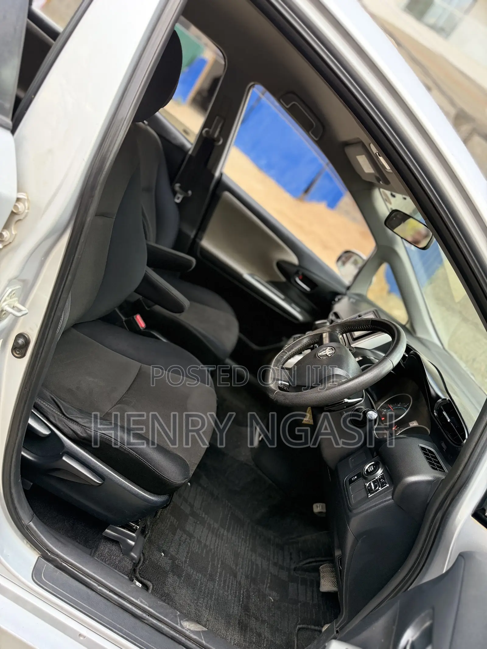 Toyota Wish 2012 Silver