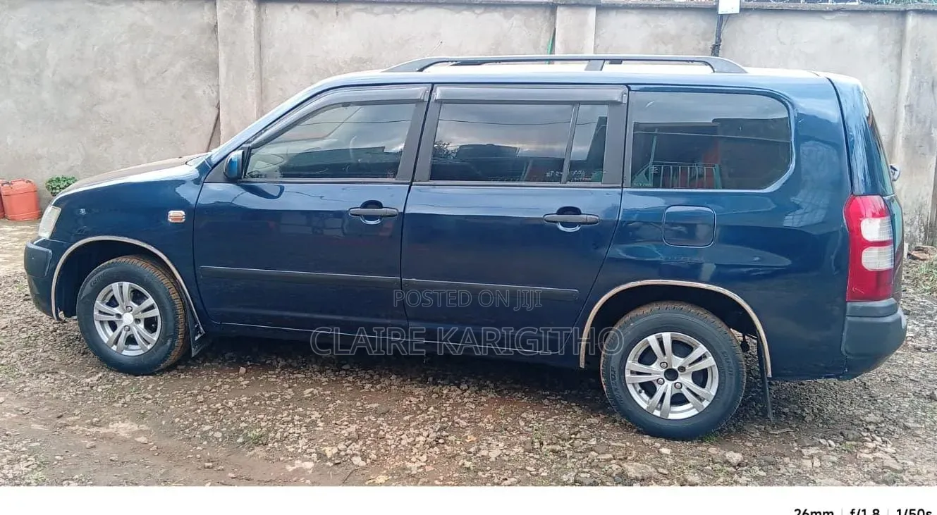 Toyota Succeed SV Premium 2014 Blue