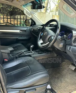 Toyota Hilux Revo Double Cab Deisel 2.4 AWD 2018 Black