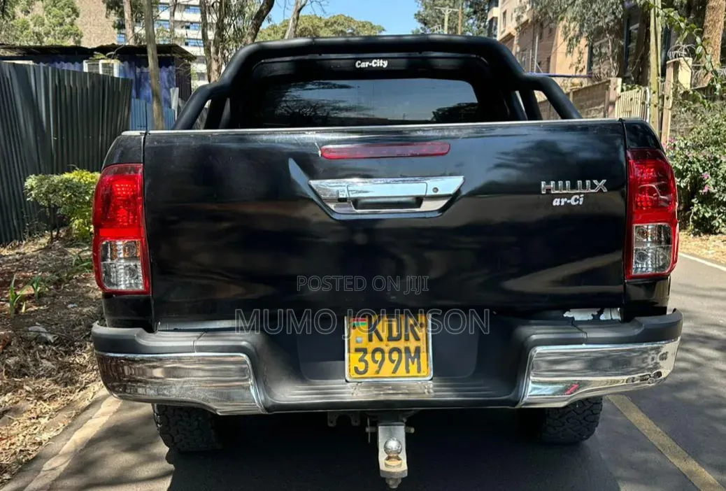 Toyota Hilux Revo Double Cab Deisel 2.4 AWD 2018 Black