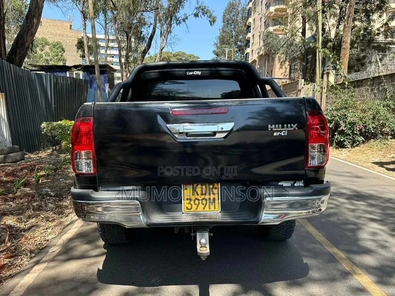 Toyota Hilux Revo Double Cab Deisel 2.4 AWD 2018 Black