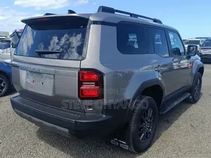 Toyota Land Cruiser Prado 2019 White