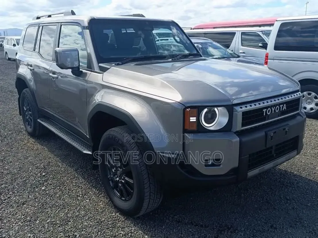 Toyota Land Cruiser Prado 2019 White