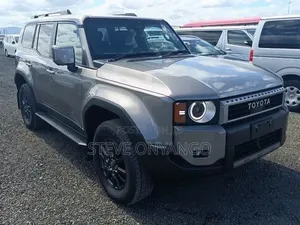 Toyota Land Cruiser Prado 2019 White