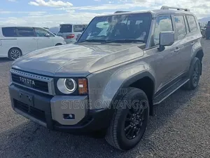Toyota Land Cruiser Prado 2019 White