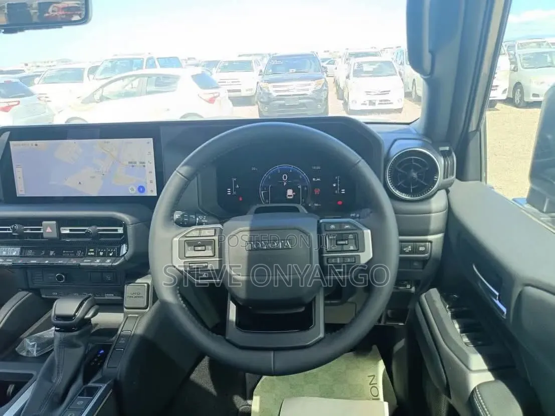 Toyota Land Cruiser Prado 2019 White