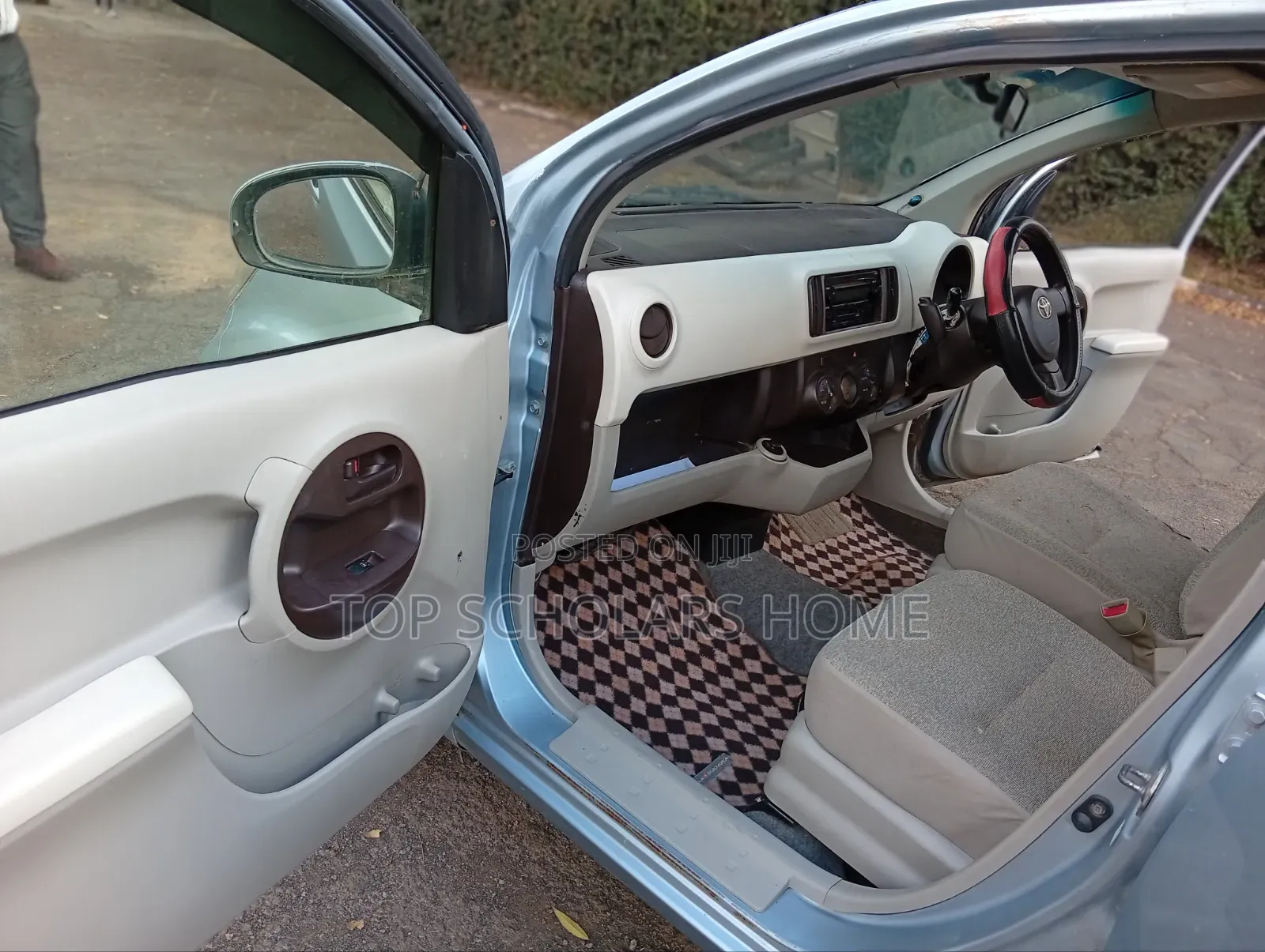 Toyota Passo 2013 Silver
