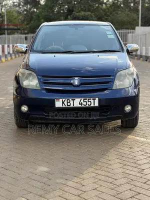 Toyota IST 2005 Blue
