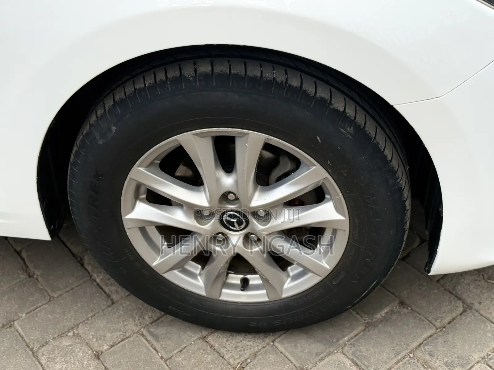 Mazda Axela SV Premium 2014 White