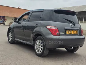 Toyota IST 2007 Gray