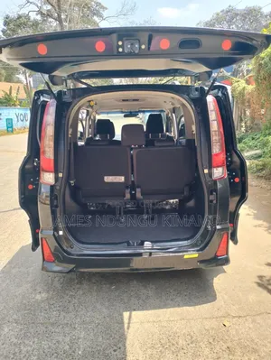 Toyota Noah 2.0 AWD (7 Seater) 2015 Black