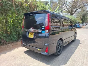 Toyota Noah 2015 Black