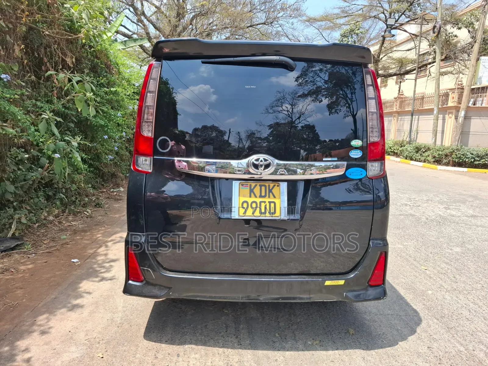 Toyota Noah 2015 Black