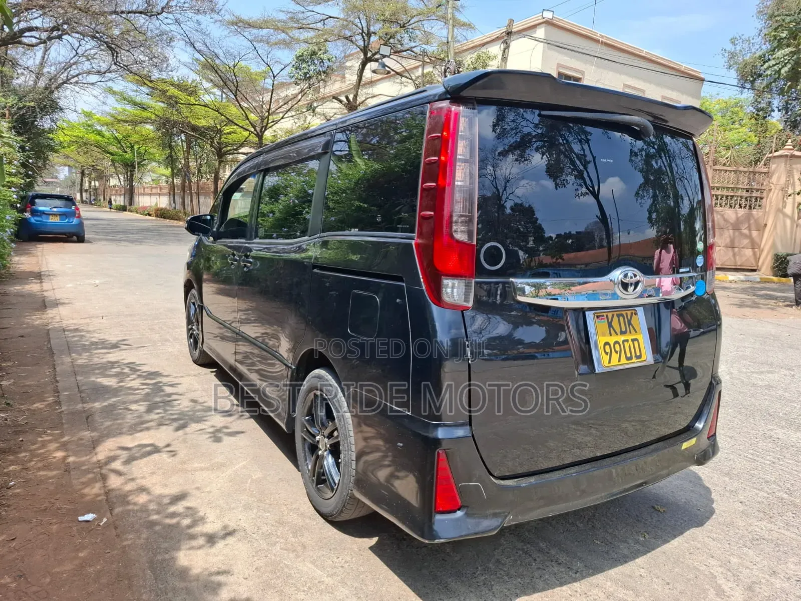 Toyota Noah 2015 Black