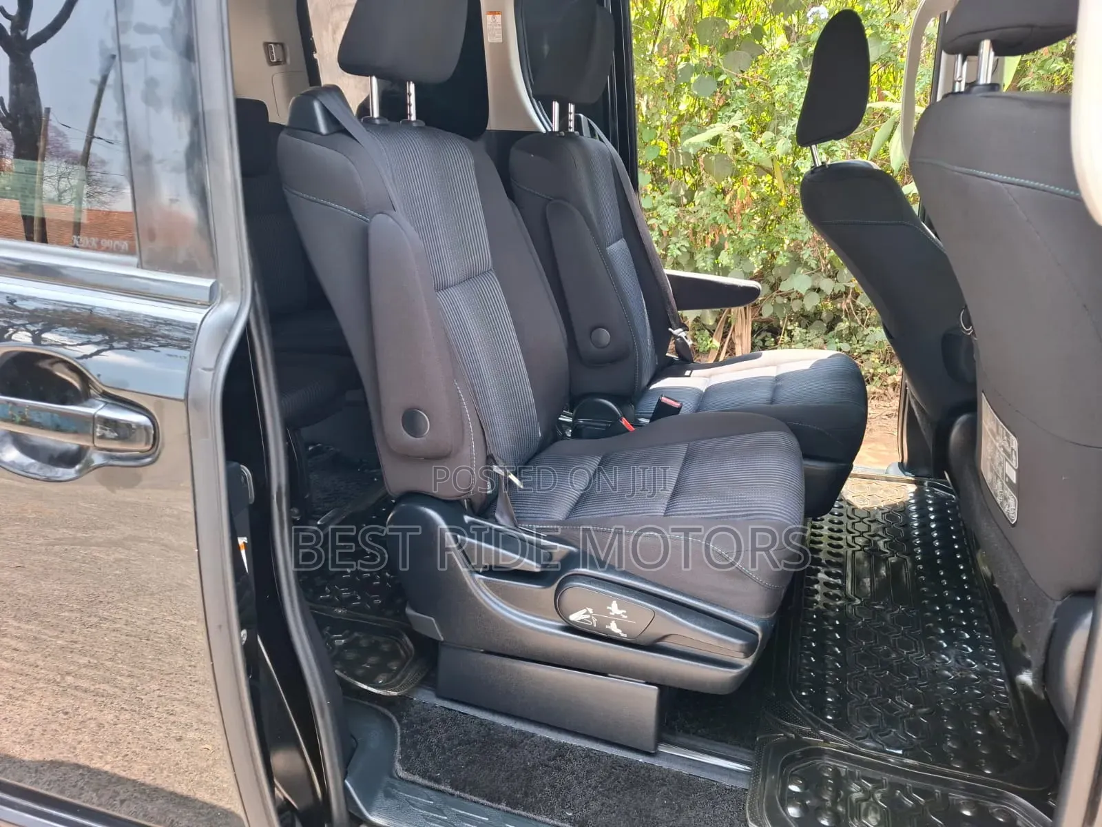 Toyota Noah 2015 Black