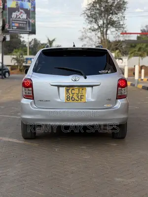 Toyota Corolla Fielder 2011 Silver
