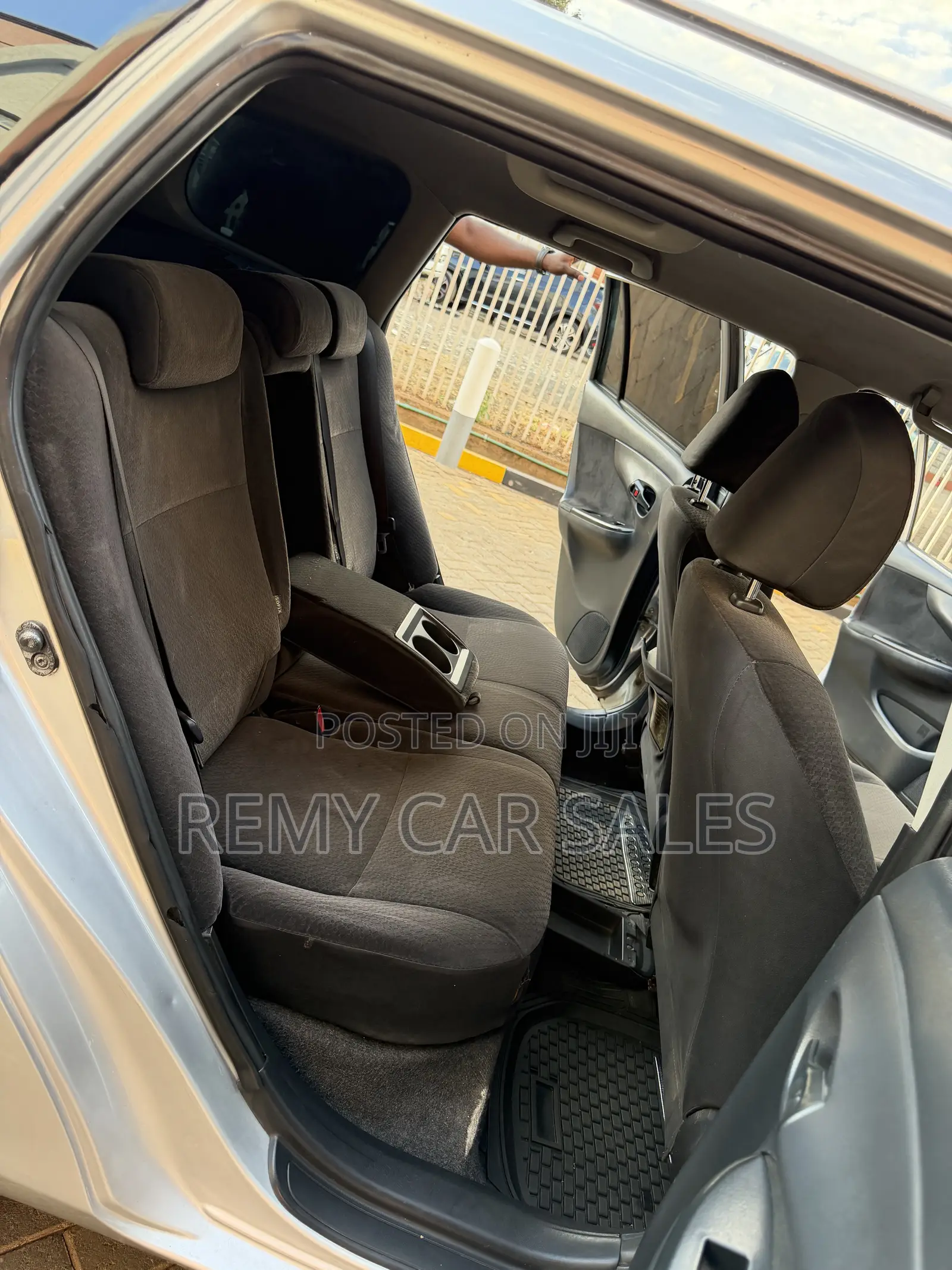 Toyota Corolla Fielder 2011 Silver