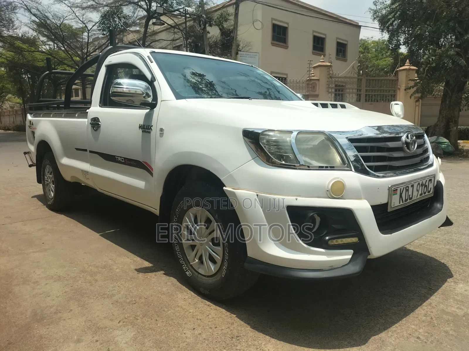 Toyota Hilux 2015 White