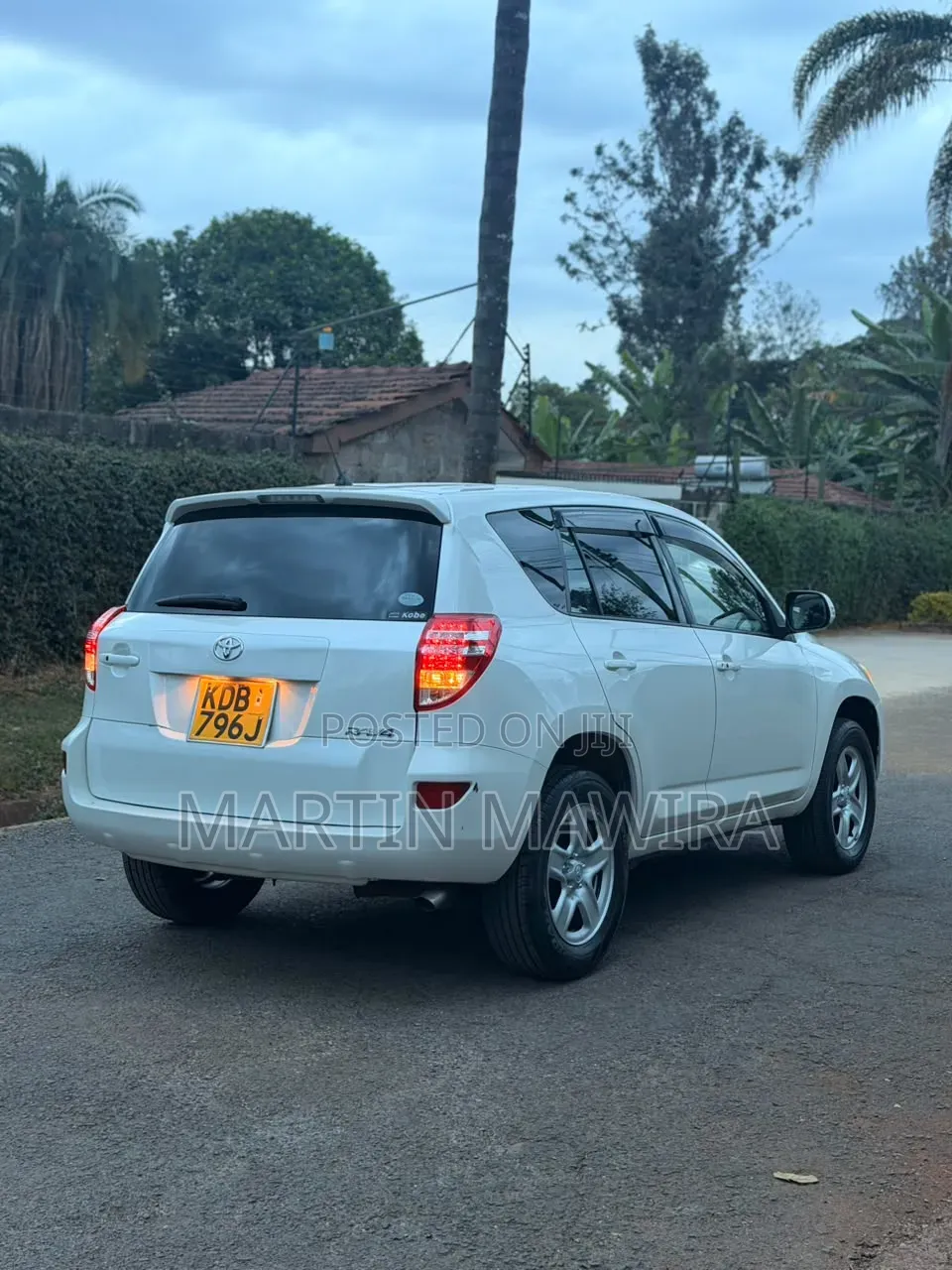 Toyota RAV4 2013 White