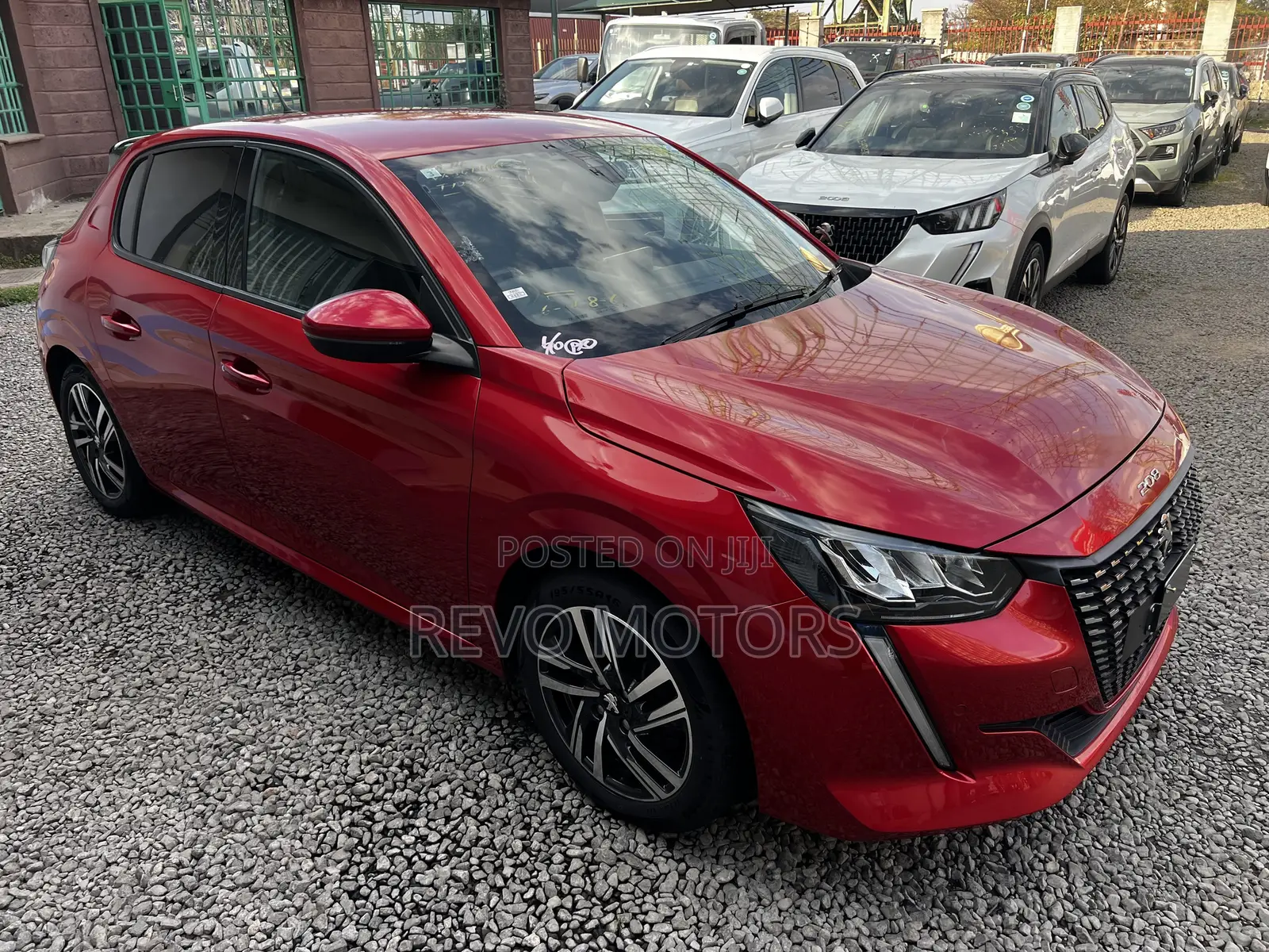 Peugeot 208 2021 Red