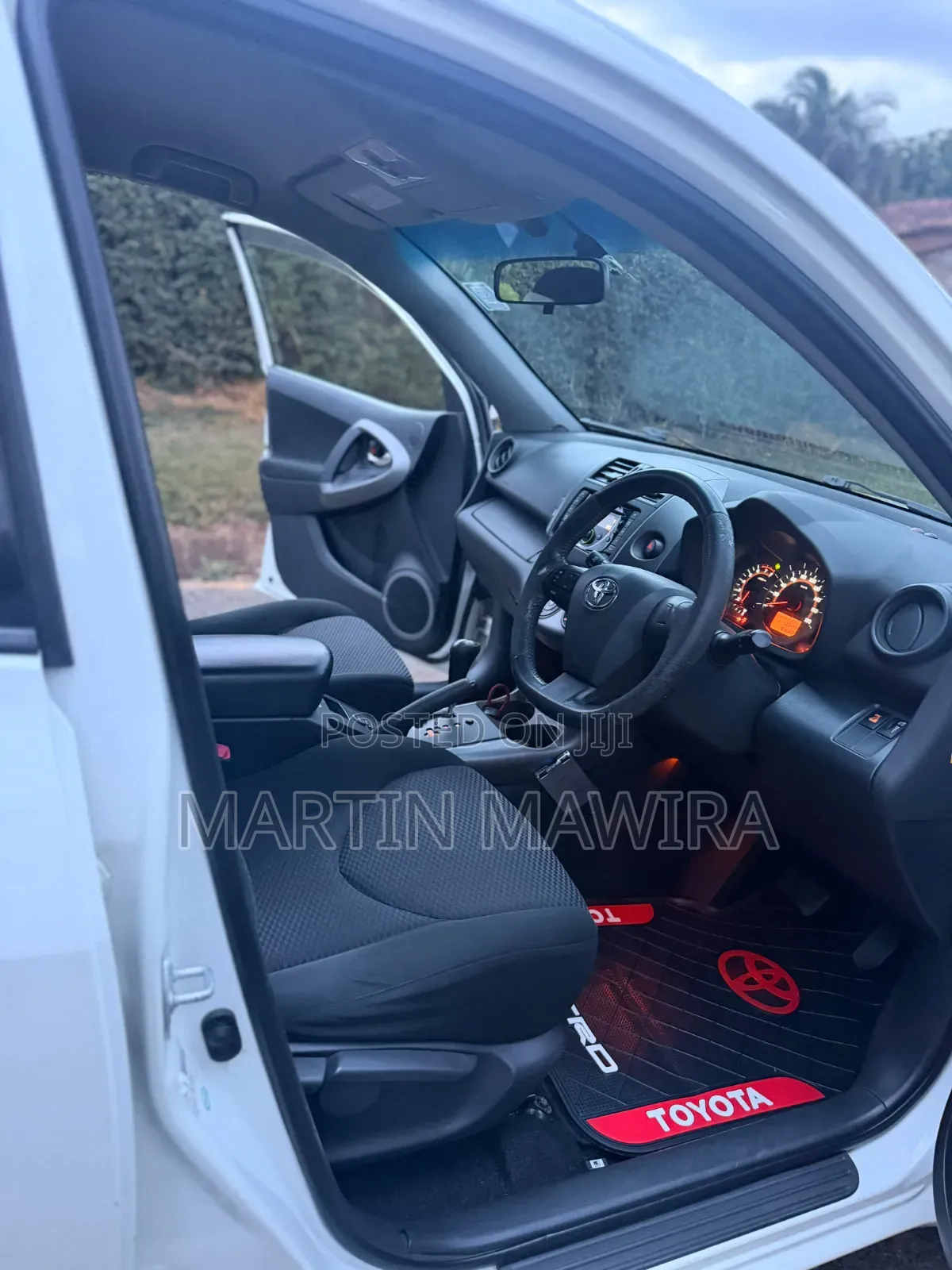 Toyota RAV4 2013 White