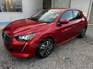 Peugeot 208 2021 Red