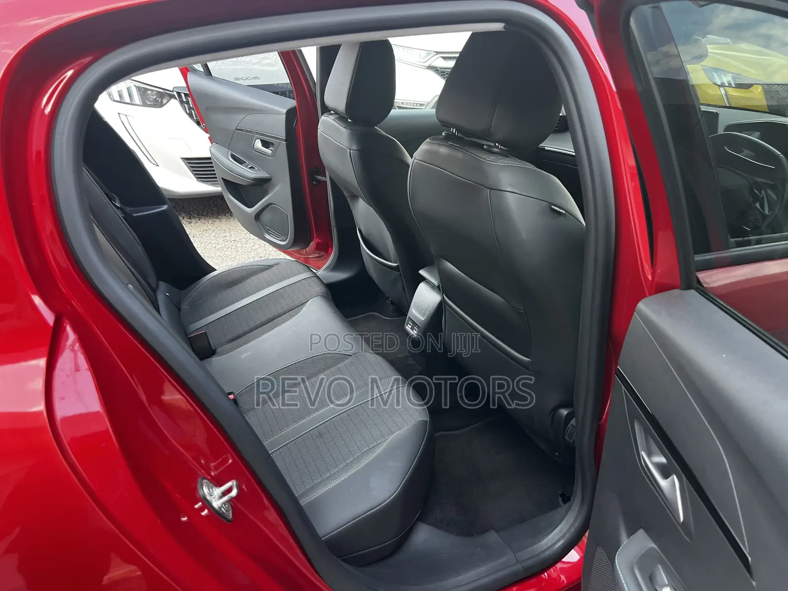 Peugeot 208 2021 Red